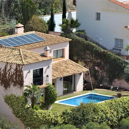 Villa Julia: Tranquil Seaside Retreat With Spectacular Views